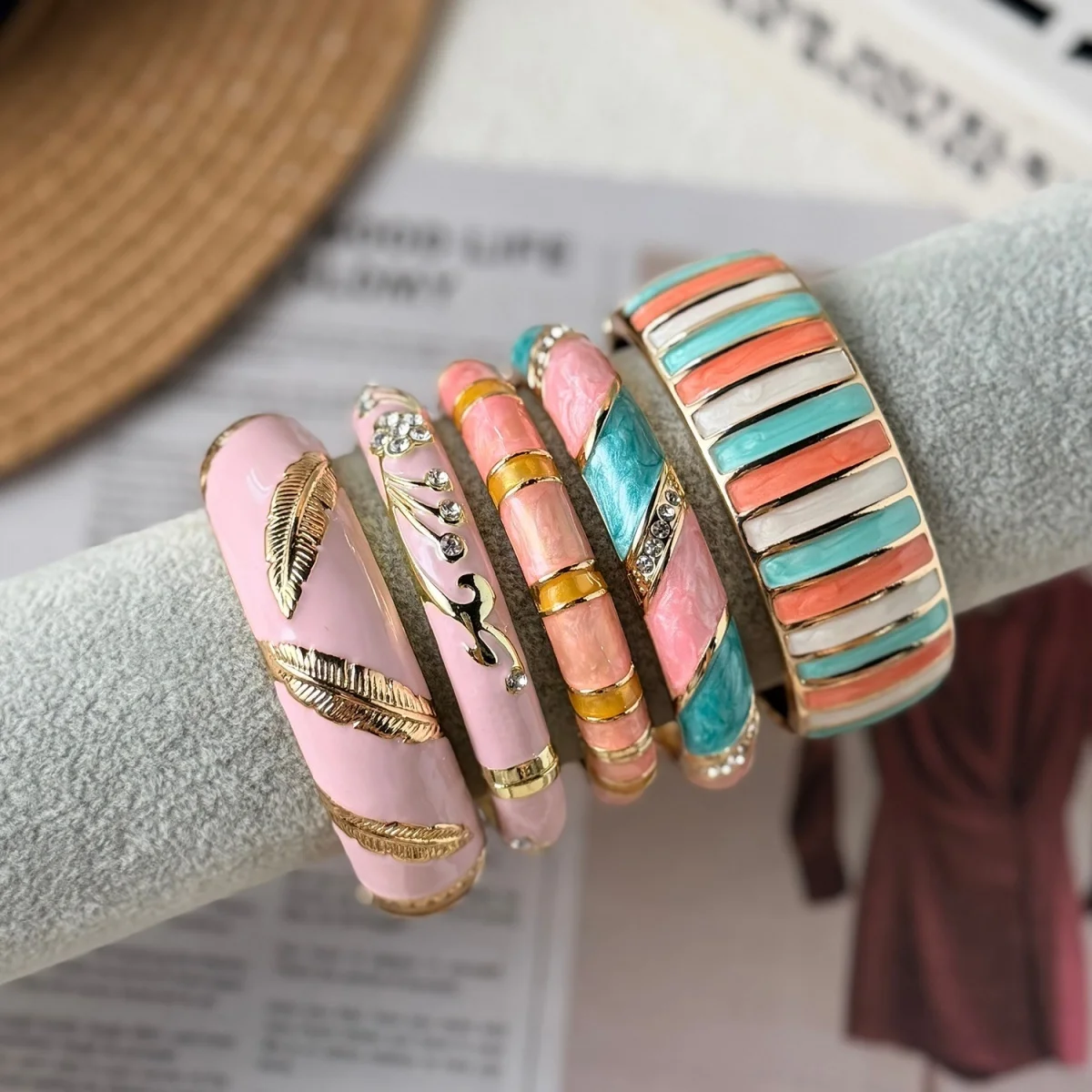 Vintage Pink-Serie Emaille-Manschettenarmbänder für Damen und Herren, Modisches Weichrosa Block-Muster mit Gedrehten Blättern, Blumen und Sternen, Armreif-Schmuck – Detail 29