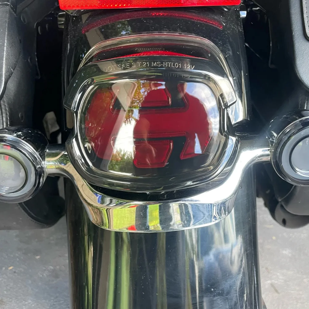 DOT LED Taillight For Harley Touring Road King Street Electra Glide Motorcycle Rear Tail Brake Lamp W/ License Plate Light DRL