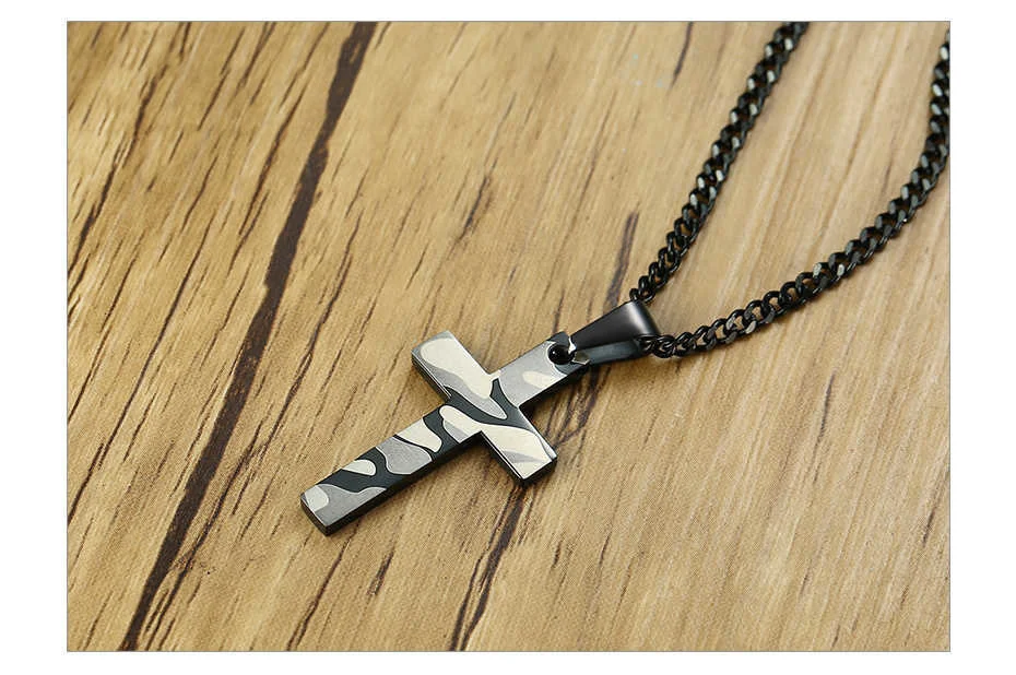 Vnox Camouflage-Kreuz-Anhänger für Herren, Edelstahl-Halskette, Soldat, robuster Mann, Gebetsschmuck, 61 cm Panzerkette – Detail 5