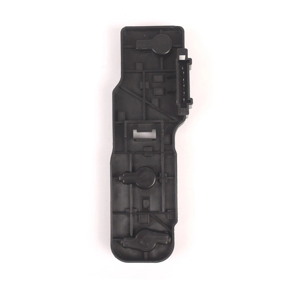 Tail Lamp Holder Taillight Lamp Socket Right Side Component OEM Standard Fit Heat Resistant Material Anti Aging Plastic