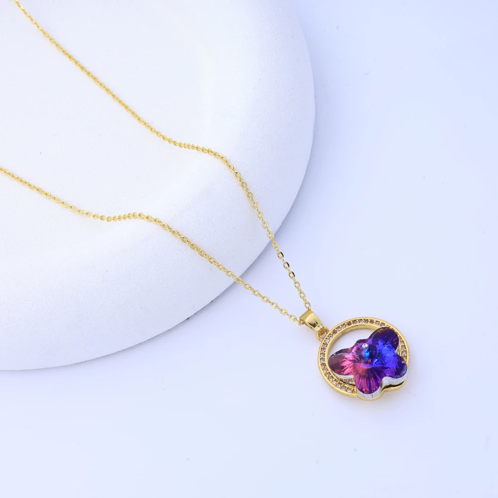 Elegant European & American Style Crystal Glass Butterfly Pendant Necklace, Versatile Women's Luxury Jewelry for High-End Decora