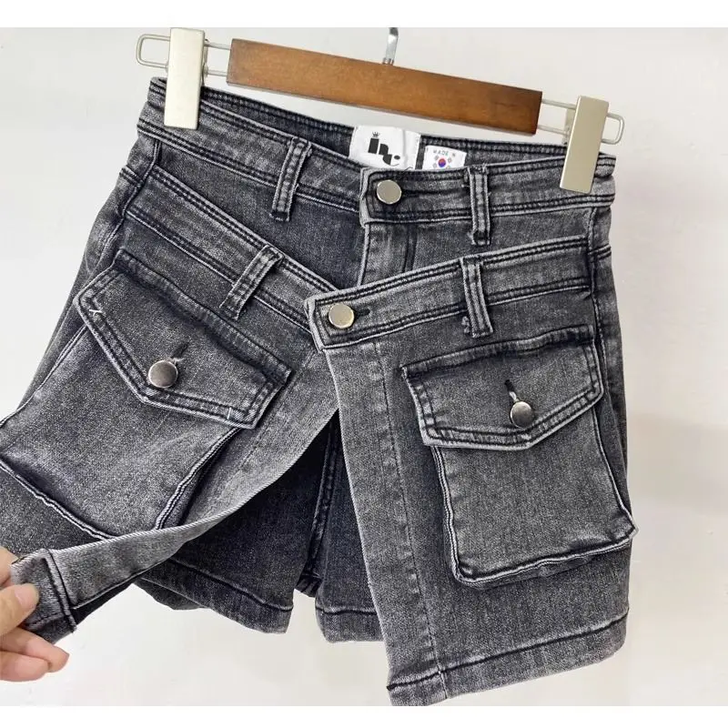 Celana pendek denim wanita, bawahan cucian pinggang tinggi slim fit musim gugur 2024 desain dua potong palsu