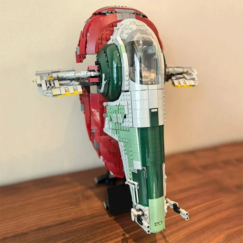 

2026 New In Stock Slave 1 Classic Star Destroyer Building Blocks Display Bricks Educational Toys Birthday Christmas 1996PCS Gift