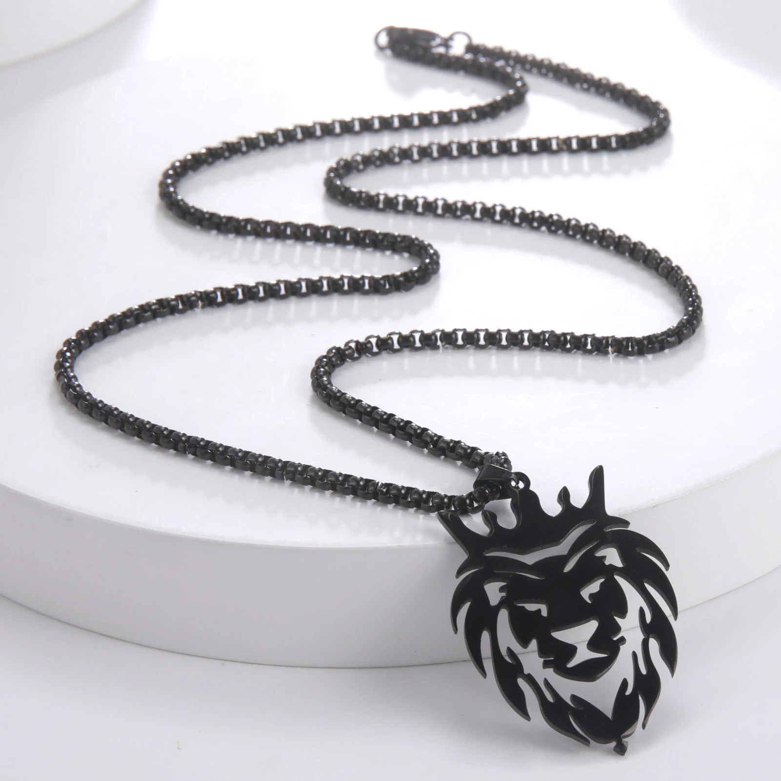 Amaxer Chain For Men Black Lion Pattern Pendant Hip-hop Rock Punk Style Necklace Classic Party Necklaces Male Gift New Arrivals