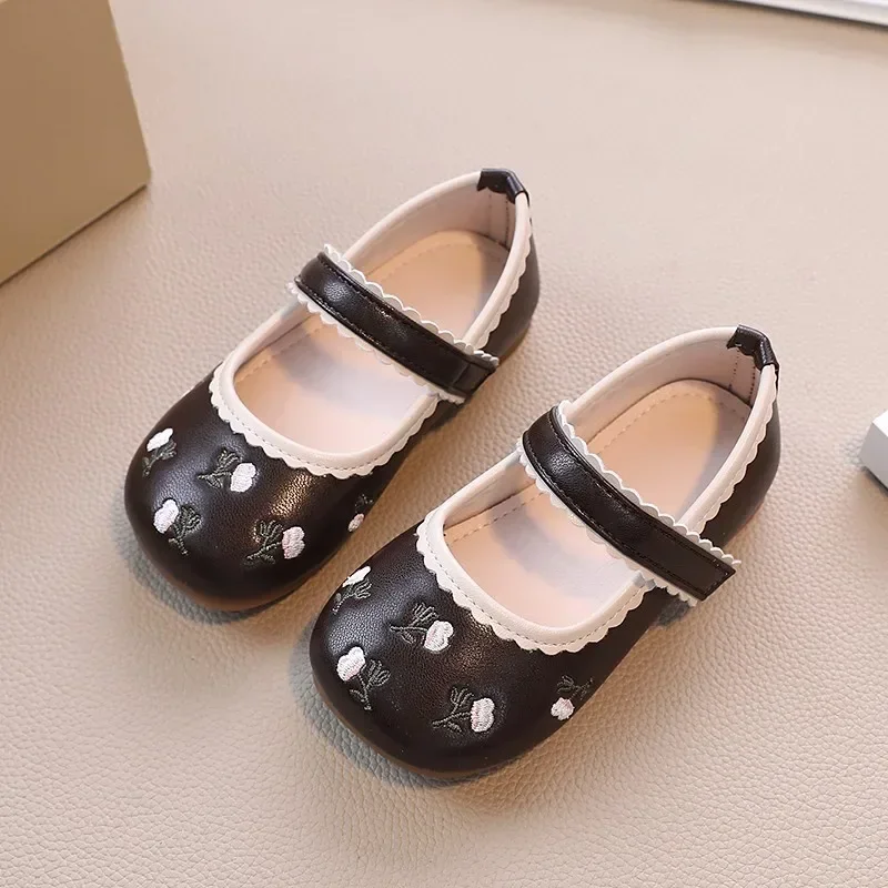 Sepatu kulit anak perempuan, sepatu anak perempuan bayi baru, sepatu flat kasual, sepatu anak-anak Retro, bordir bunga, manis, sepatu putri, lembut, pesta, Balita