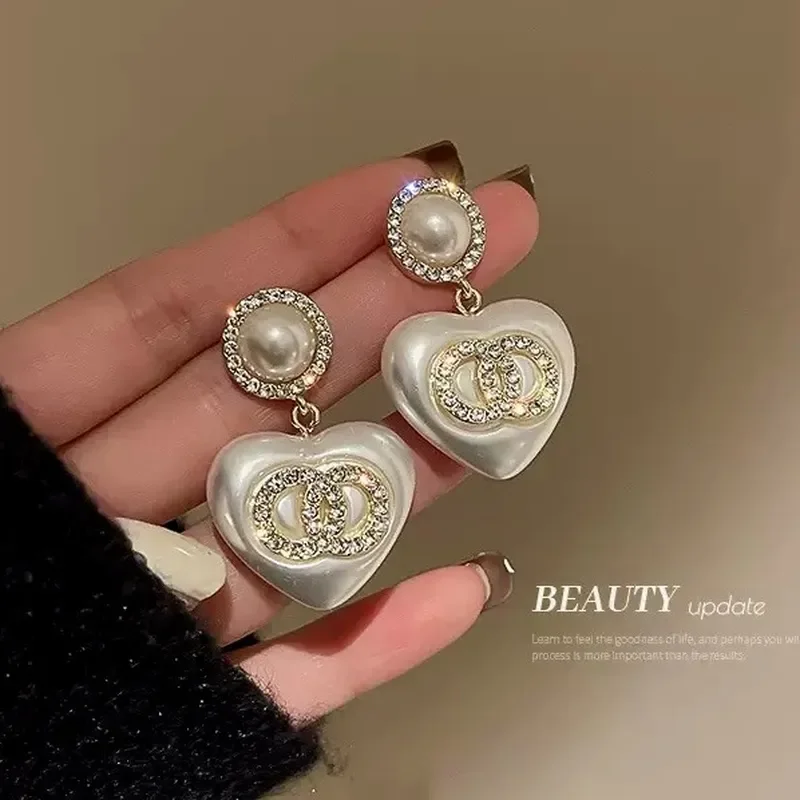2026 Silver Needle French Diamond-Set Love Pearl Stud Earrings Retro Elegance Niche Temperament Light Luxury High-End Women