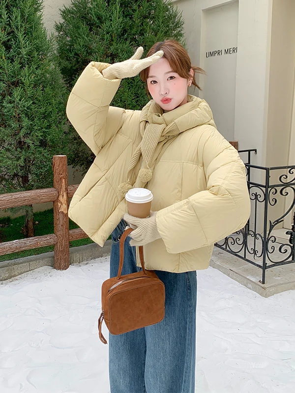 

Модная короткая пуховая куртка для женщин: теплая зимняя куртка в студенческом стиле, антивозрастная, трендовая верхняя одежда, повседневный свободный крой