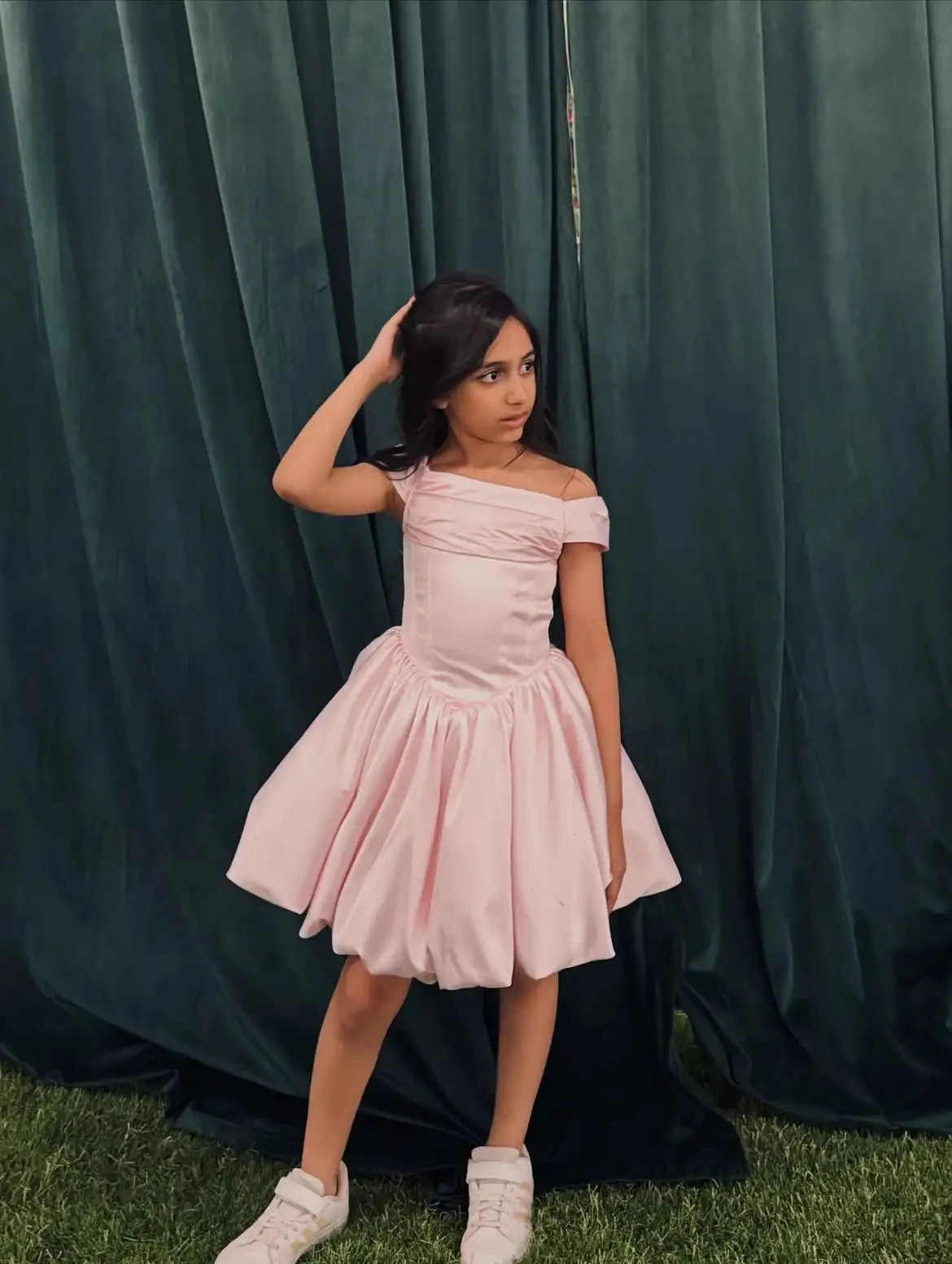 Customized Pink Flower Girl Dress For Wedding Satin Short Sleeve Knee Length Elegant Kids Birthday Party First Communion Gown