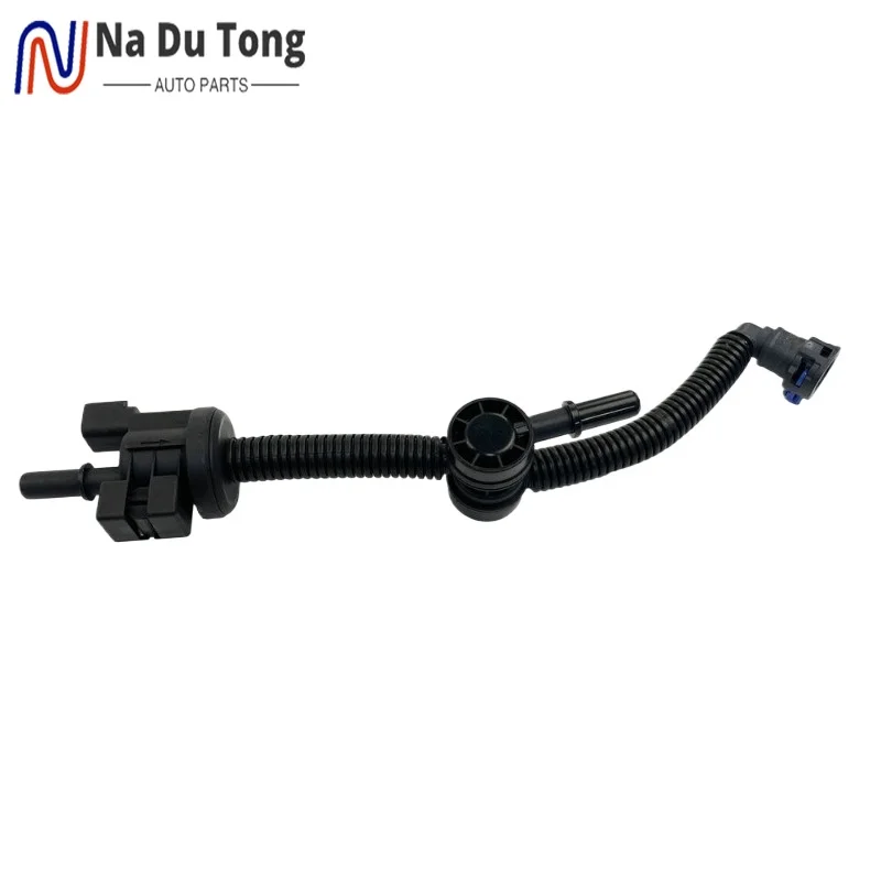 

GL3Z-9B325-B Emissions Purge Solenoid Valve Suitable For Ford Edge Explorer Lincoln 2.7L 2015-2021 BL3Z-9B325-C