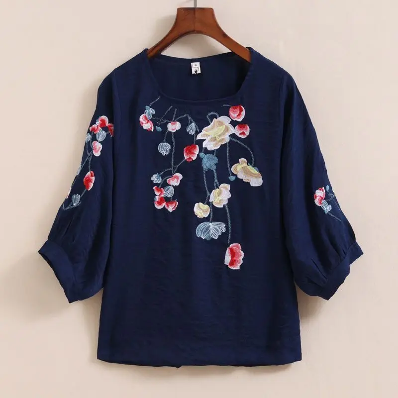 

2024 New Summer Retro Ethnic Style Fashion Versatile Loose Round Neck Three Quarter Printed Embroidery Women's T-shirt Top