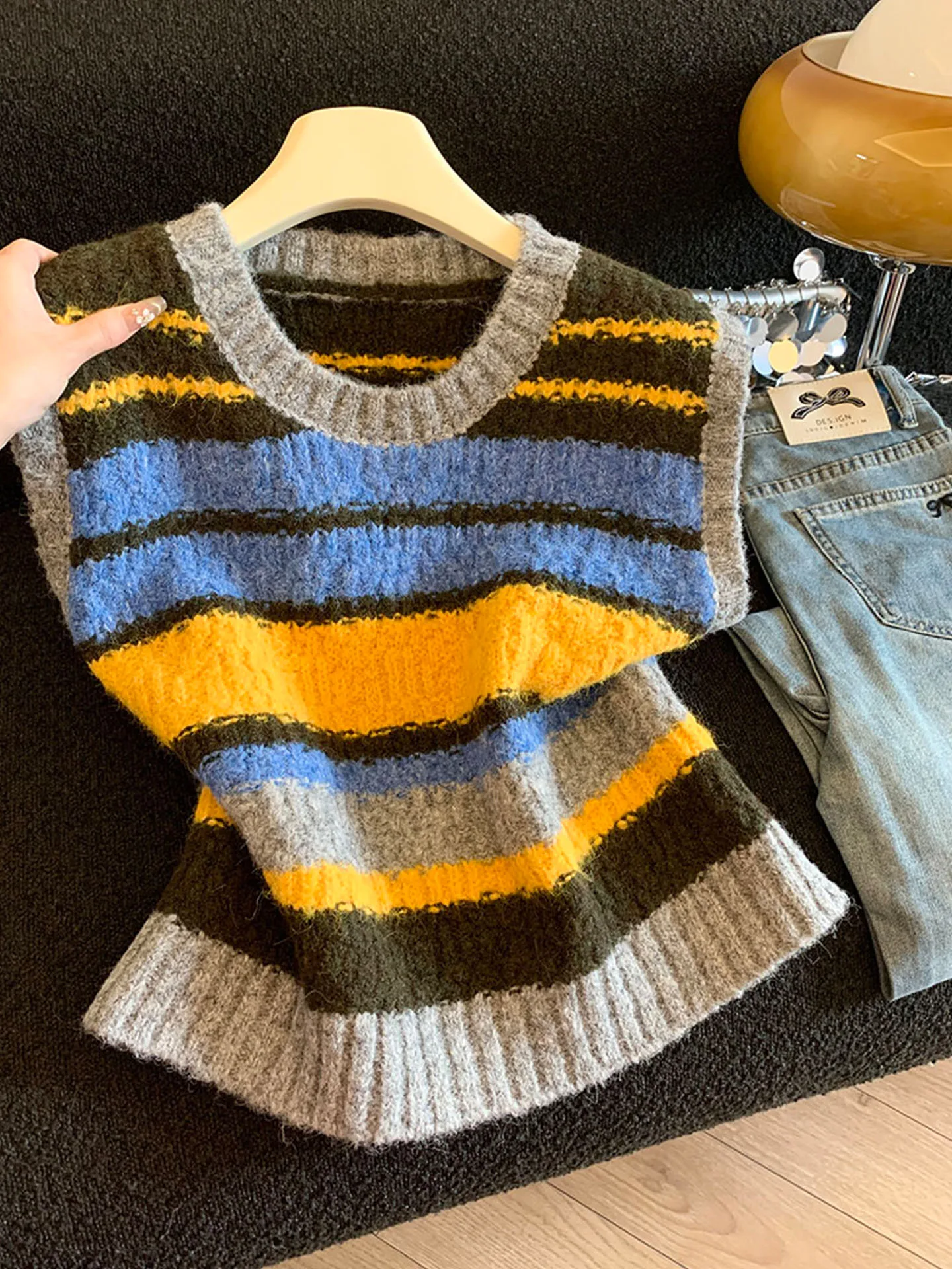 

Женский вязаный жилет Emily Clud: модный, теплый, с круглым вырезом, в полоску, для повседневной носки