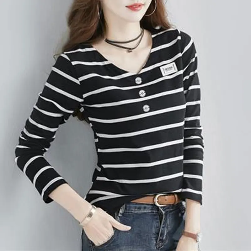 Stylish Patch Designs Pullovers Spring Autumn Round Neck Button Long Sleeve Women\'s Clothing Slim Casual Striped Basic T-shirt