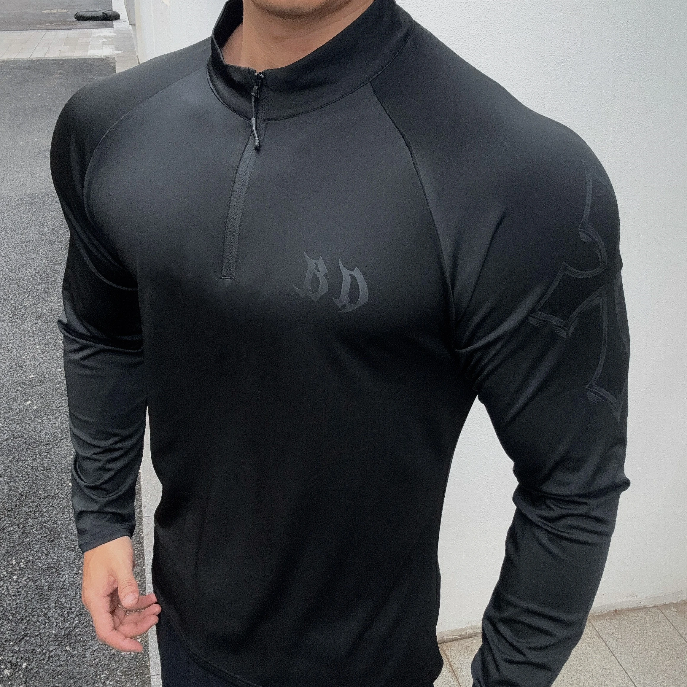 اللياقة البدنية تي شيرت طويل الرجال تمتد التجفيف السريع اللياقة البدنية دعوى الربيع والخريف منتج جديد تشغيل نصف سستة الدراجات تي شيرت