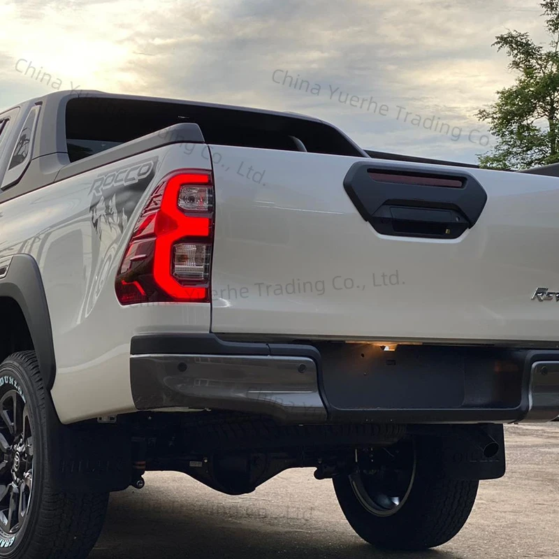 سيارة الخلفي غطاء الباب الخلفي لتويوتا هايلكس ريفو روكو 2021 2022 2023 الباب الخلفي غطاء ألواح تصفيف السيارة اكسسوارات السيارات