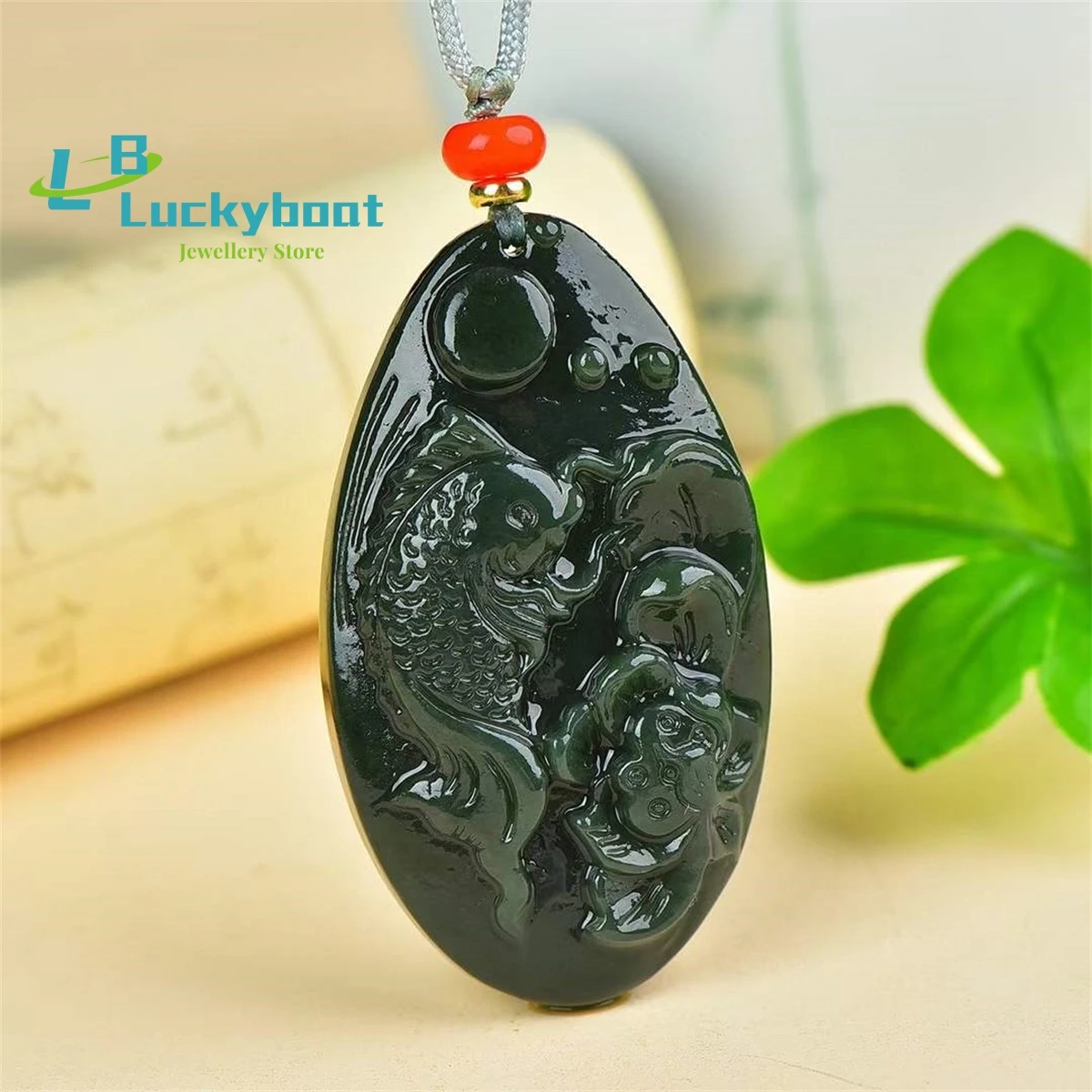 

Natural Hetian Qingyu Auspicious Fish Pendant Simple and Personalized Exquisite Fashion Versatile for Men and Women