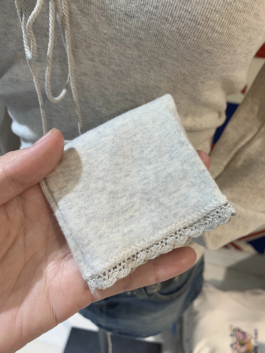 Camiseta de manga larga con ribete de encaje para mujer, camiseta ajustada de algodón con cuello en V Sexy, camisetas informales simples y elegantes para mujer