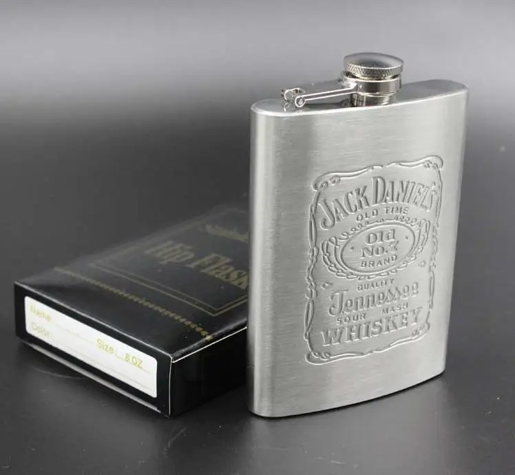 Portable Stainless Steel Hip Flask 7oz Embossed Flagon Flasks Russian Wine Beer Whiskey Bottle Alcohol Drinkware