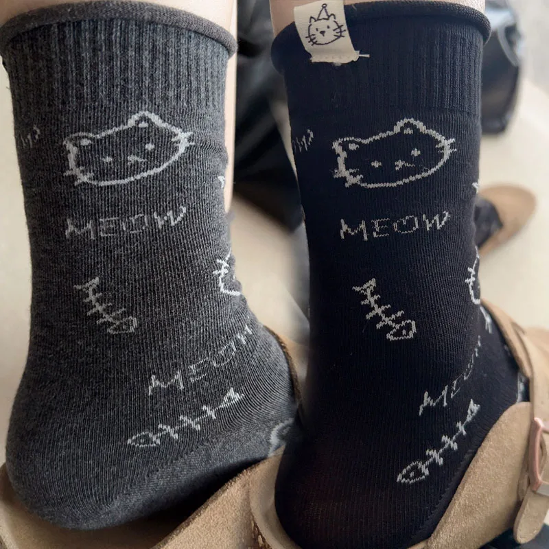 1/3 أزواج الكرتون القط هيكل السمكة منتصف العجل الجوارب لينة كل موسم الجوارب غير رسمية للنساء بسيطة بلون تنفس Ins تخزين