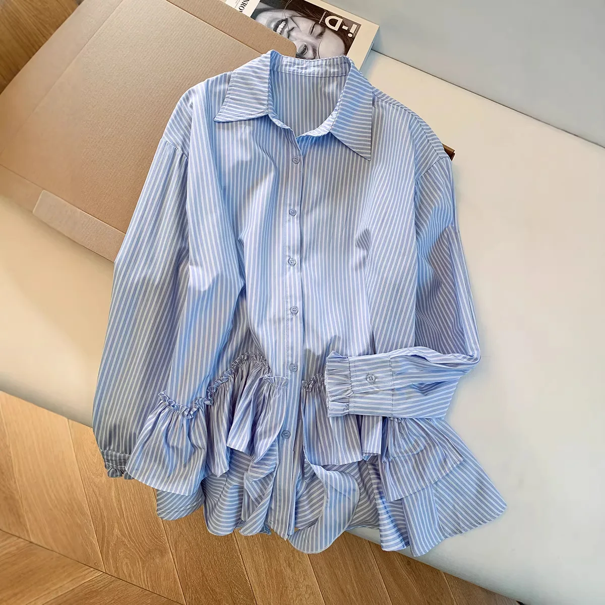 

Весна 2026: Новая корейская женская свободная повседневная рубашка с цветочным пэчворком, отложным воротником и длинными рукавами для офиса и повседневной носки