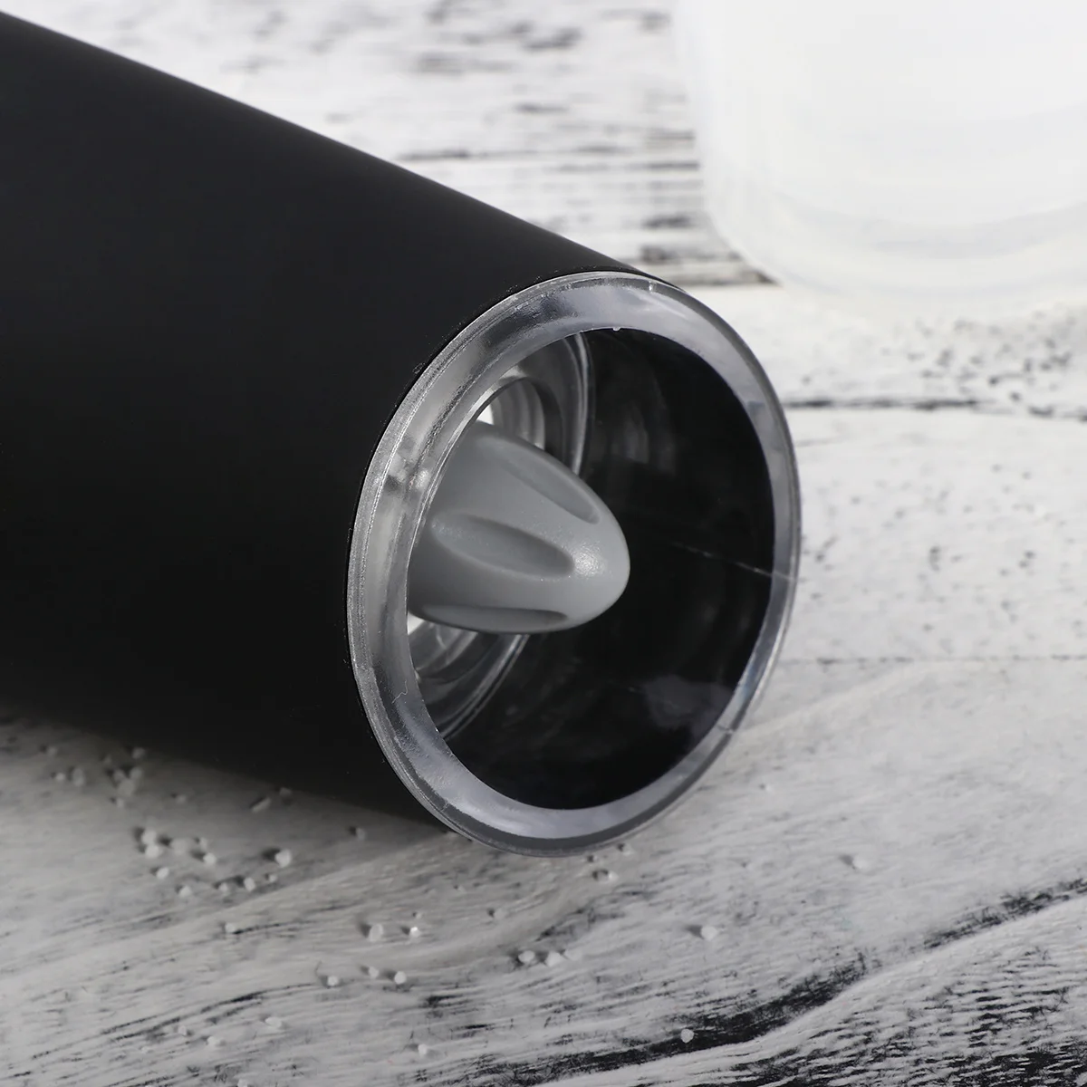 

Electric Stainless Steel Pepper Salt Grinder Ceramic Core Mill for Kitchen Table Use Clear Body Non Slip Base