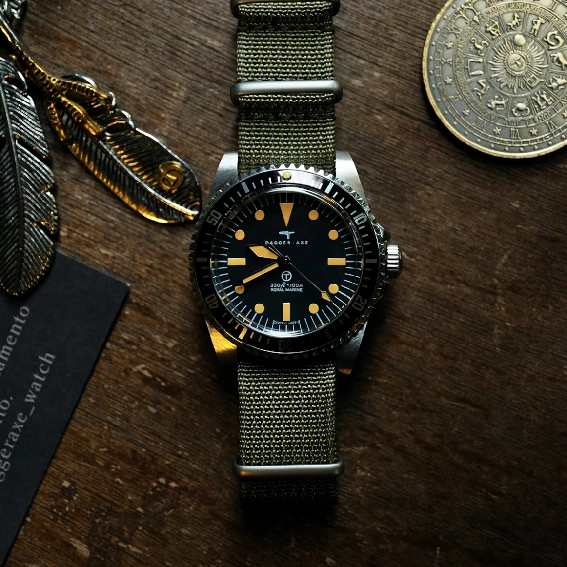 DAGGERAXE Herren-Taucheruhr, 39 mm, automatische mechanische Armbanduhr, 10 ATM wasserdicht, C3, leuchtender Saphir, NH35-Keramiklünette, Kompass