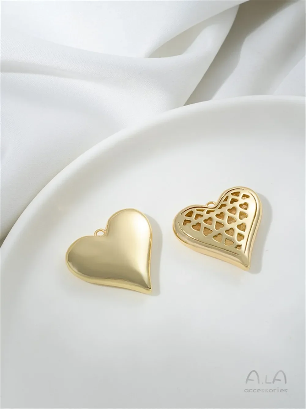 

14K Gold Wrapped Hollow Large Heart Pendant with Metal Heart DIY Necklace Pendant, Handmade Jewelry Pendant B388