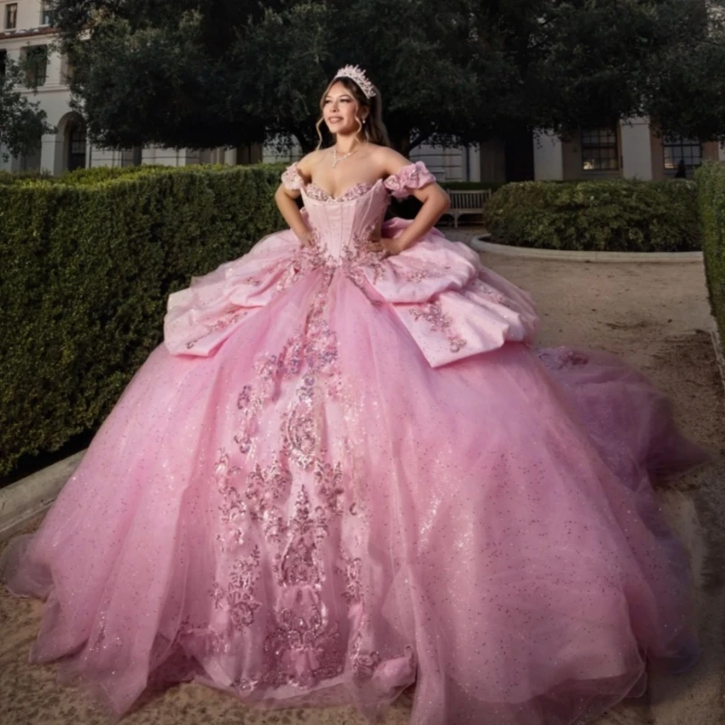 

Pink Shiny Ball Gown Quinceanera Dresses Applique Flower Beading Crystal Bow Tull Corset Tull Off Shoulder Sweet 16 Dress Vestid