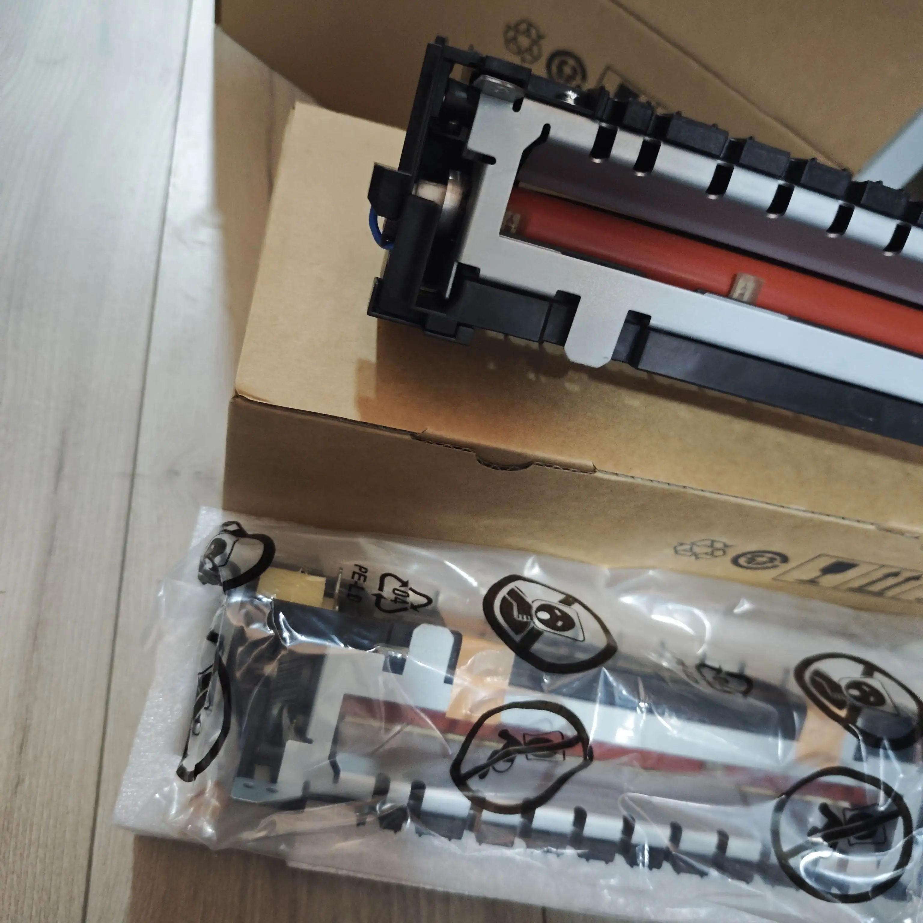 

Fuser Unit ASSY For Xerox Phaser 6510 6510DN Workcenter 6515 6515n MFP Laser Printer