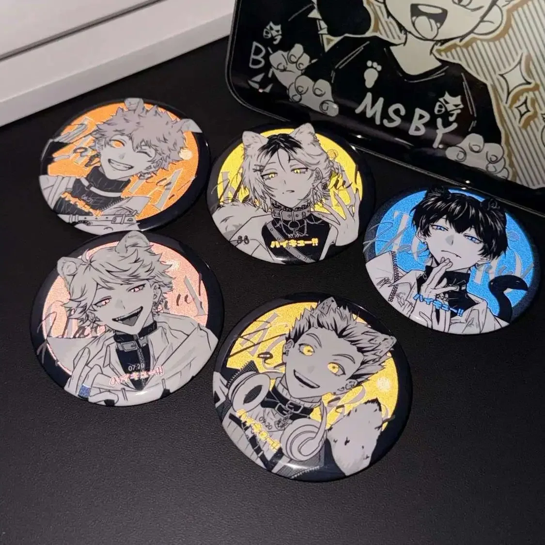 

Волейбольный молодежный светоотражающий бар, значок для косплея в стиле аниме, Хината и Кавабатake Иньшань, шлифовальная брошь с двойной вспышкой, коллекция