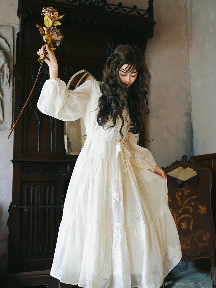 Tiyihailey outono primavera vestido feminino manga lanterna completa longo meados de bezerro senhoras cintura alta bordado bandagem com decote em v rendas até