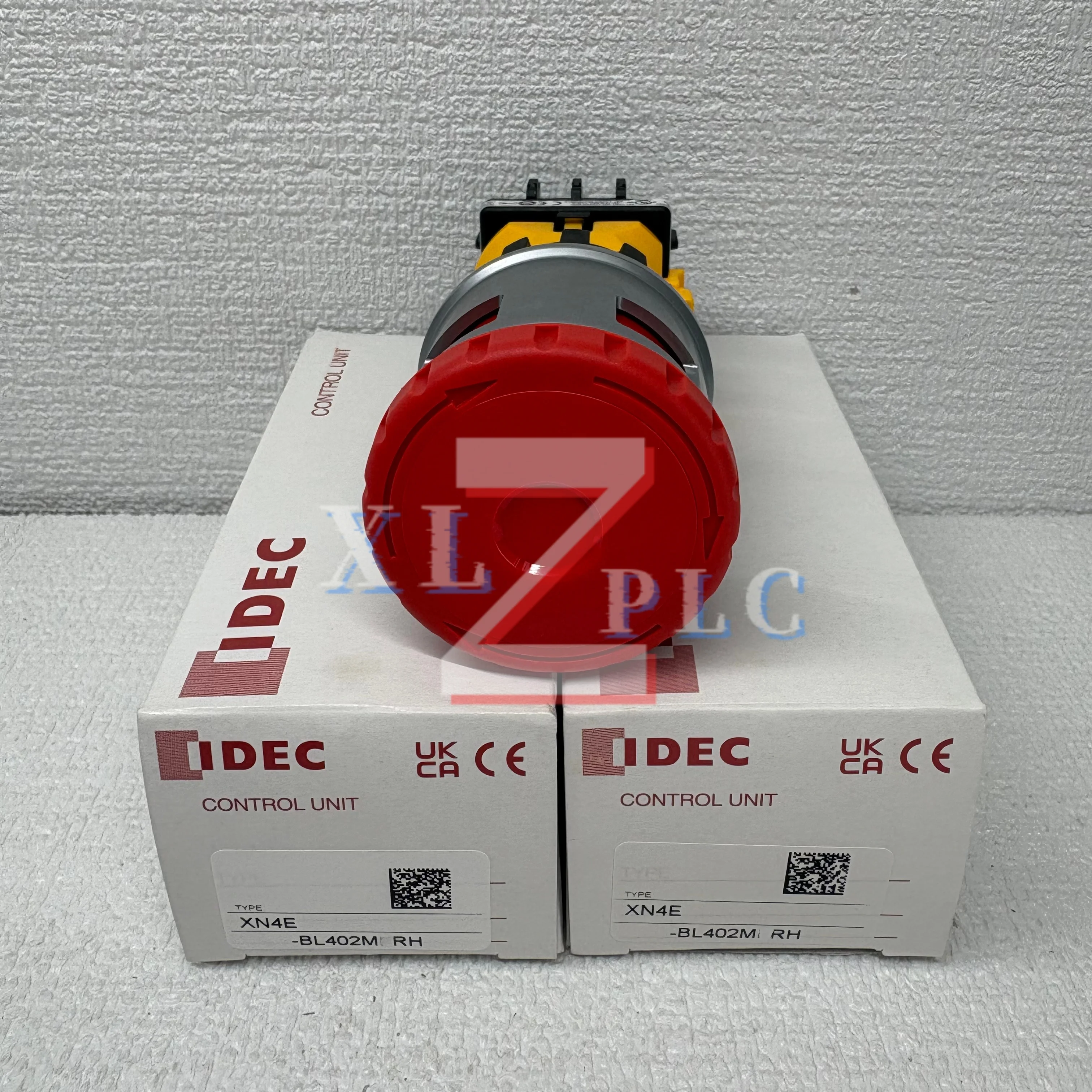

Emergency stop button 100%NEW XN4E-BL402MRH
