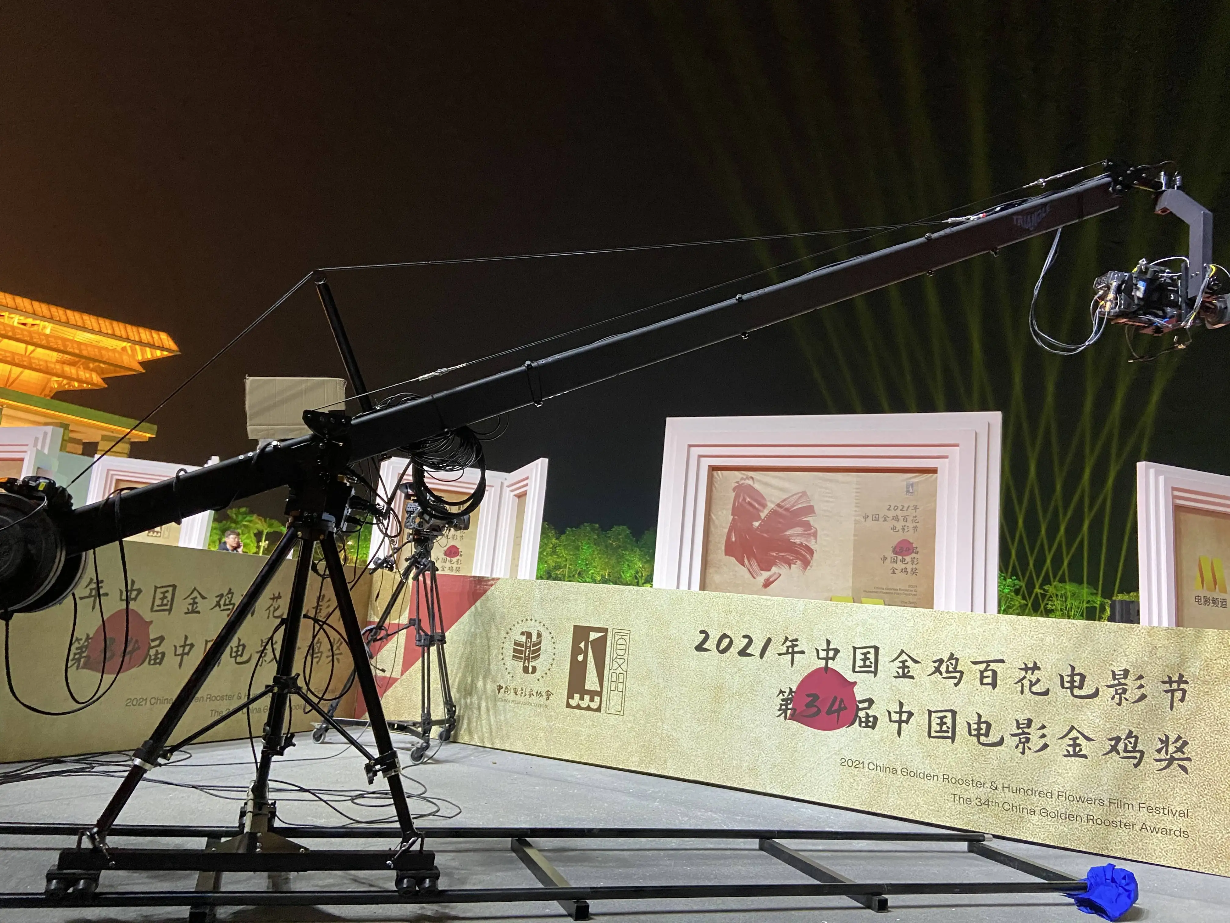 دليل الكابلات - متوافق مع الرافعات الرئيسية / التركيب بدون الأدوات / جيمي جيب / كاميرا بوم