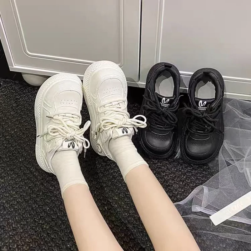 

Thick soled sports shoes for spring, new dad shoes, height increasing casual big toe bread shoes for women