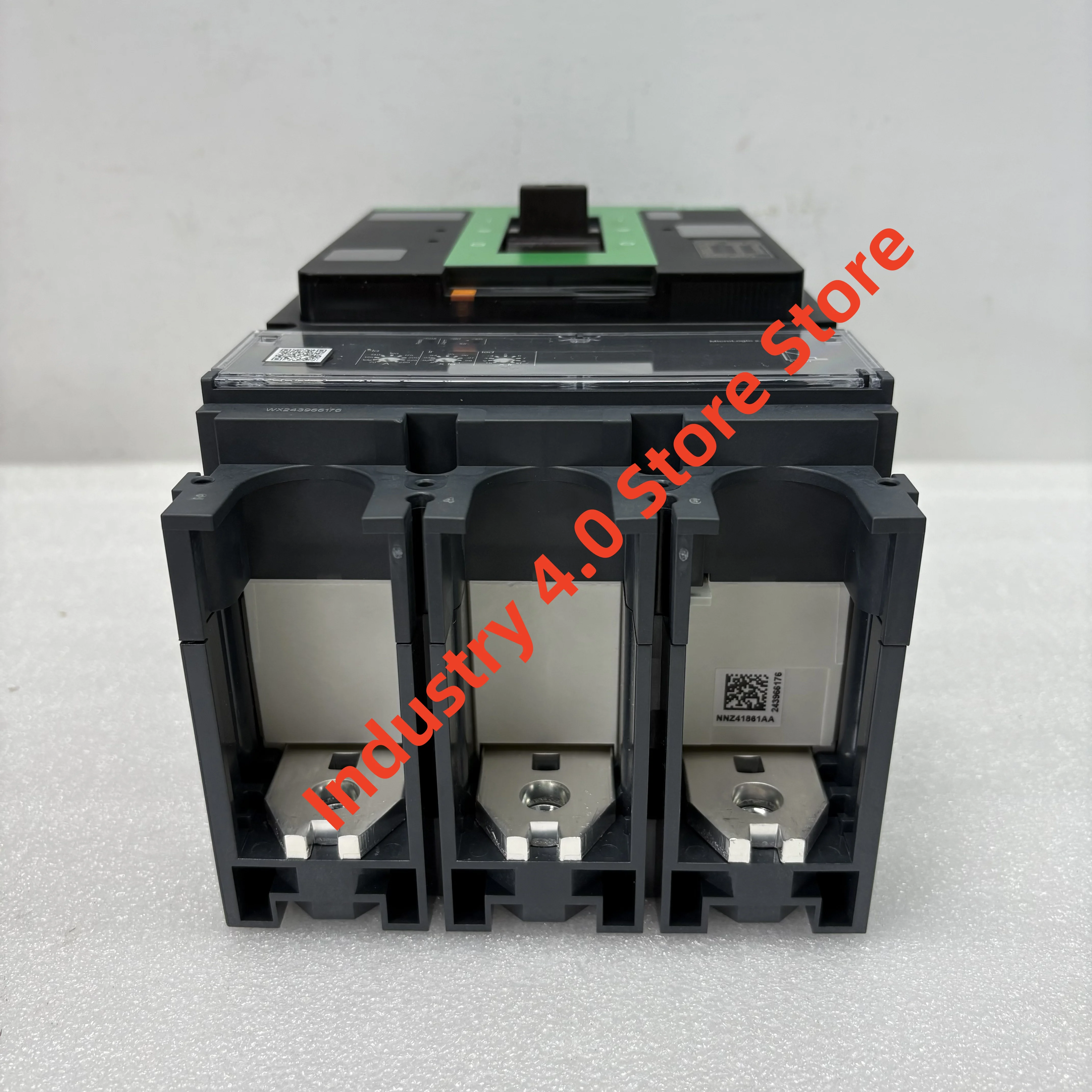 C40F32D250 NSX400F Mic2.3 250A 3P3D wyłącznik automatyczny nowy oryginał