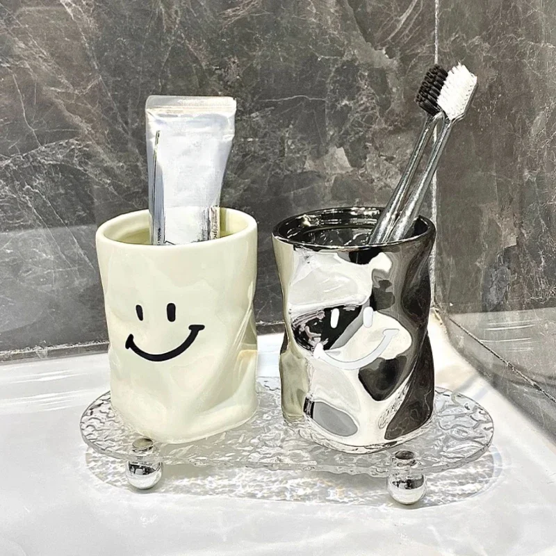 1pc Ceramic Smiling Face Mouthwash Cup Bathroom Home Toothbrush Cup No Handle Mouthwash Cup Homestay Supplies Home Accessories