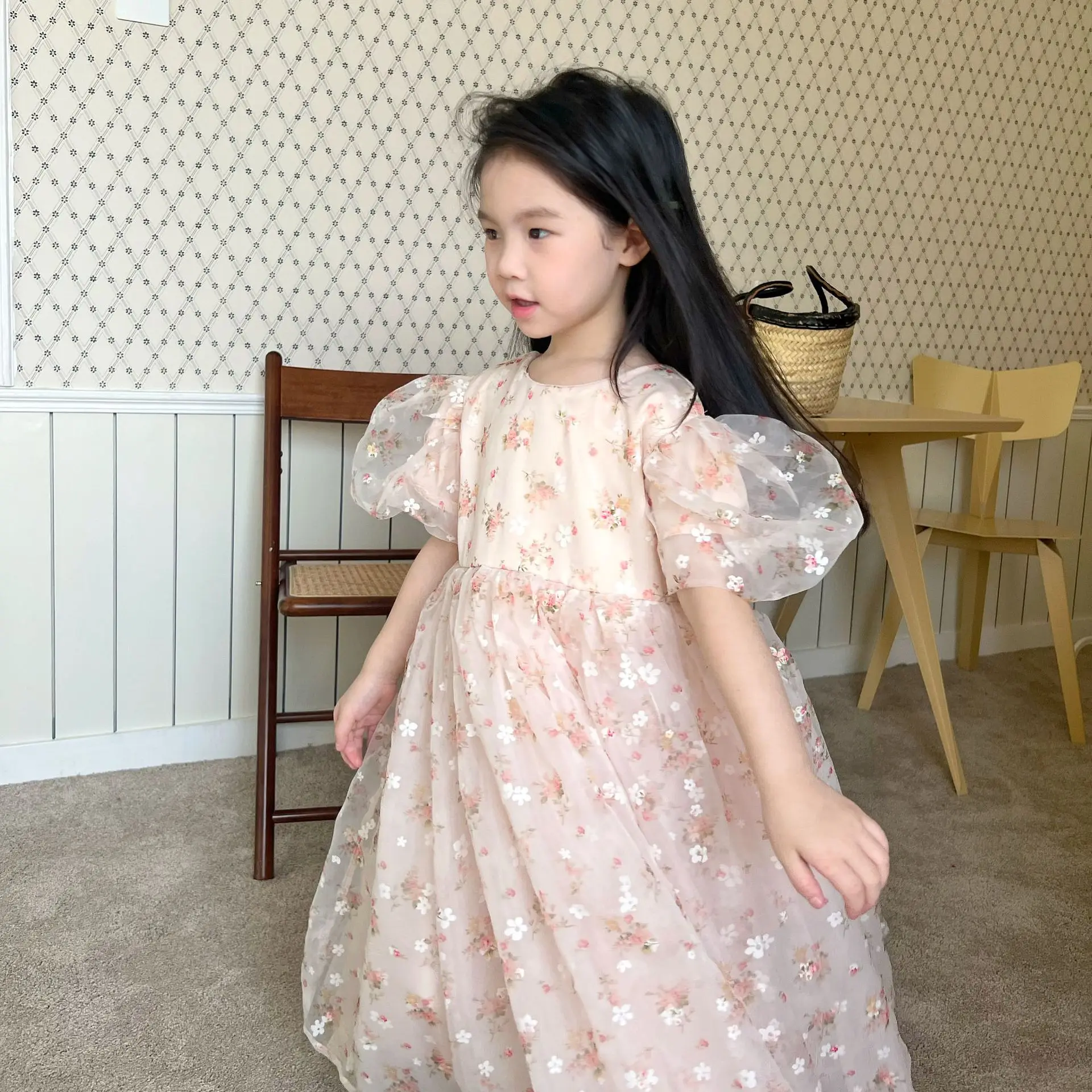 

2023 Summer New Light Luxury Fashion Korean Kids Clothing Korean Version of Kids Comfortable Casual Girls Floral Princess Dress