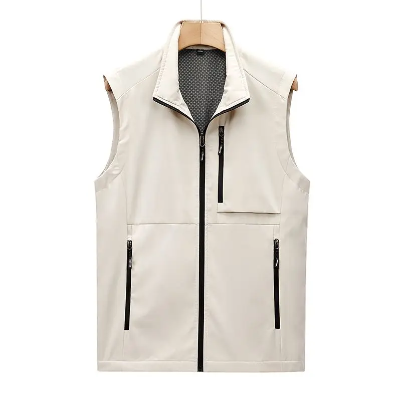 Men's Custom Pocket Outdoor Vest - Breathable Fishing Sleeveless Jacket with Loose Fit & Quick-Dry Fabric for All-Day Comfort