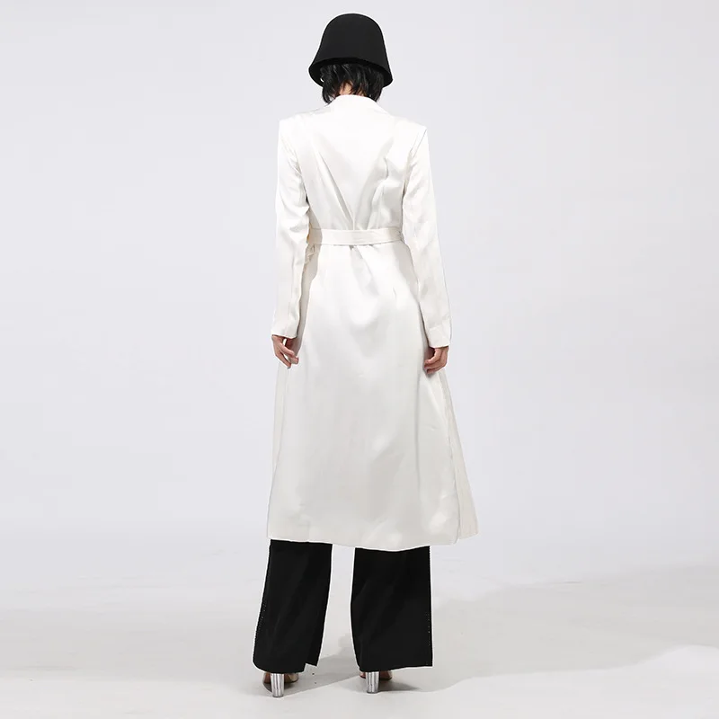 معطف SuperAen بلون سادة وأكمام طويلة لخريف 2025 معطف جديد بخصر برباط علوي للنساء