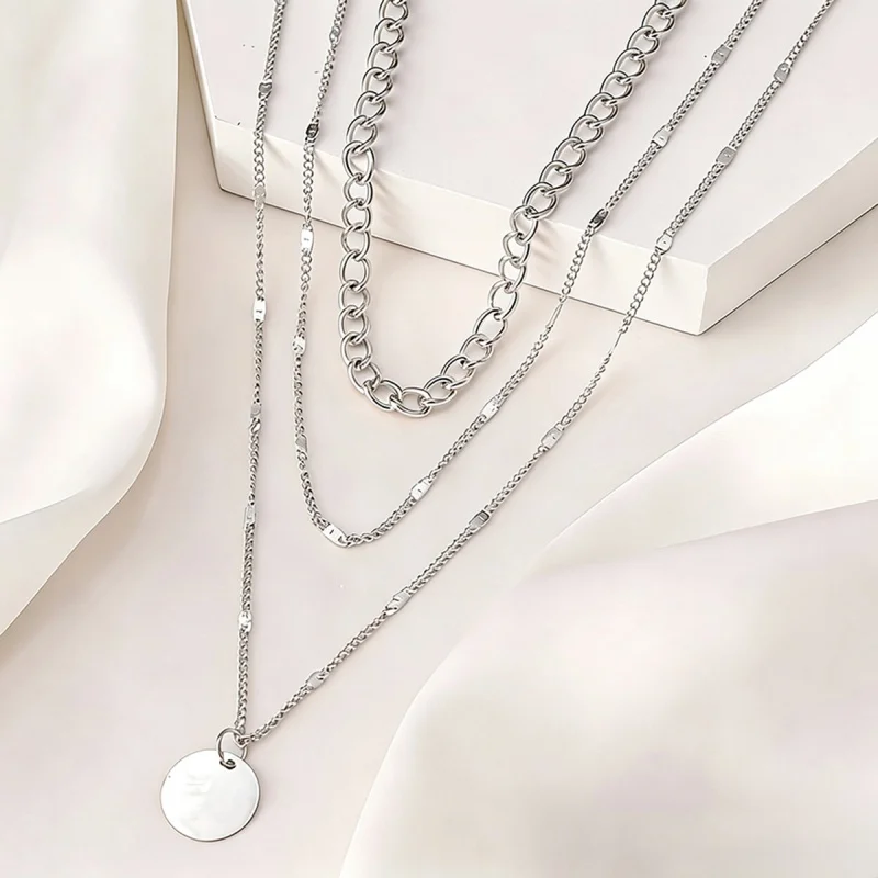 Huitan Bright 3-lagige Halskette mit rundem Anhänger-Design, trendiges Hochzeitsaccessoire aus 304 Edelstahl, stilvoller, eleganter Schmuck