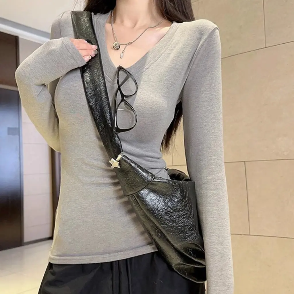 

Women's White V-Neck T-Shirt Long-Sleeved Fleece-Lined Slim Fit Winter Top Right Shoulder Waist Design New Pure Desire