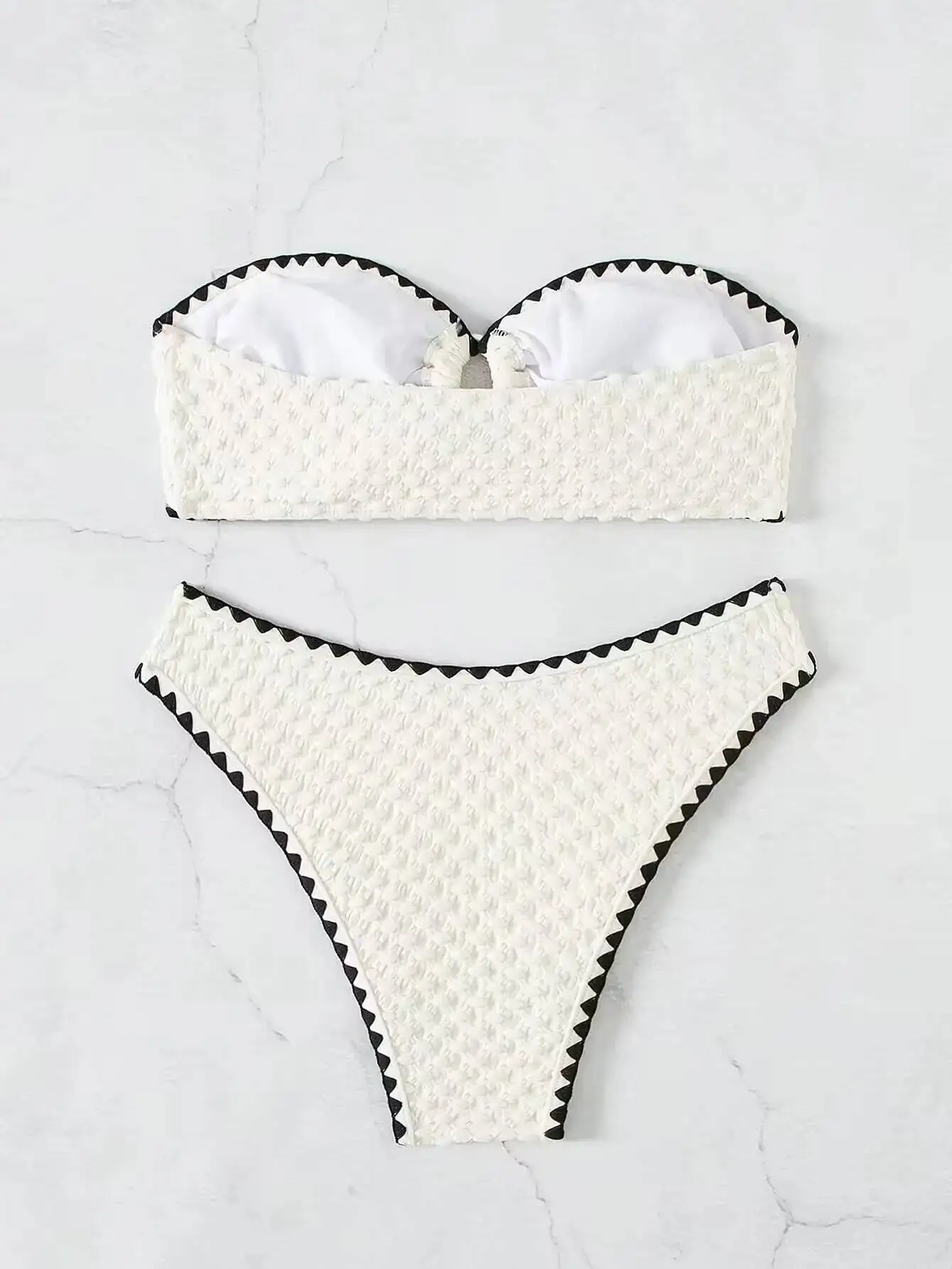 Traje de baño blanco de 2 piezas, traje de baño sin tirantes para mujer, conjunto de Bikini Sexy de banda con espalda descubierta, traje de baño de retazos con cordones, novedad de 2025