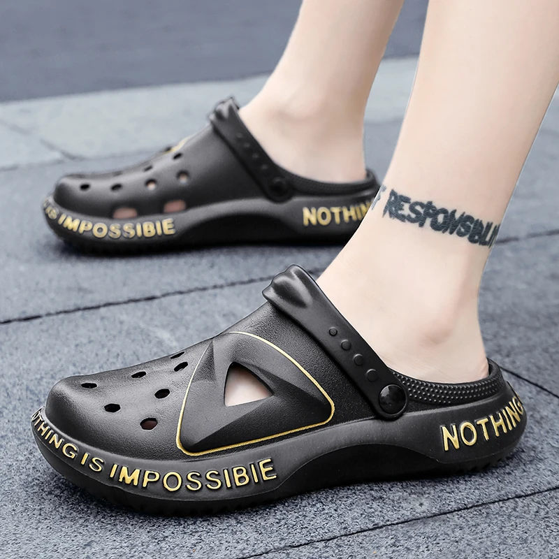 Summer Men Sandals Outdoor Casual Slippers Hollow Out Breathable Beach Sandals Water Sandals Men Flip Flops Light Clogs Slieds