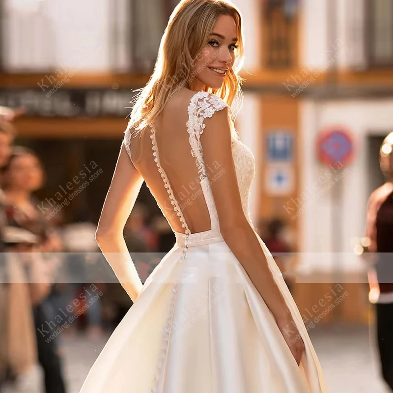 クラシックなウェディングドレス グラマラスなブライダルドレス レースアップリケ ノースリーブローブ フォーマルパーティー用 ベスティドスデノビア カスタマイズ 2026