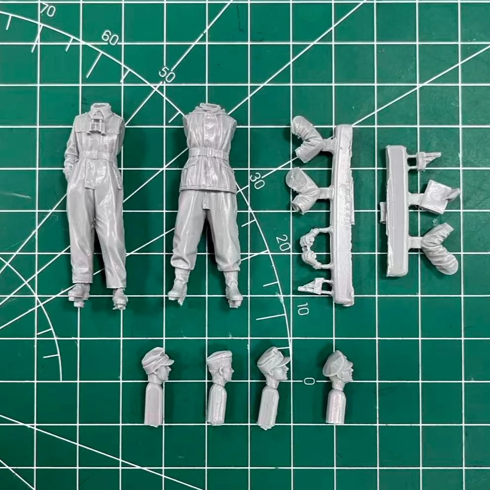 1/35 Scale Resin Figure Model Kits History Mini Scene Tank Soldier Set Winter Hobby Miniatures Garage Toys Unassembled Unpainted