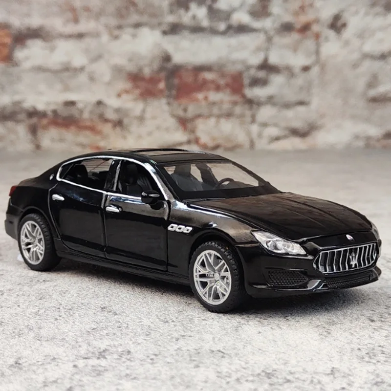 1:32 Maserati Quattroporte Alloy Car Model Diecasts Metal Toy