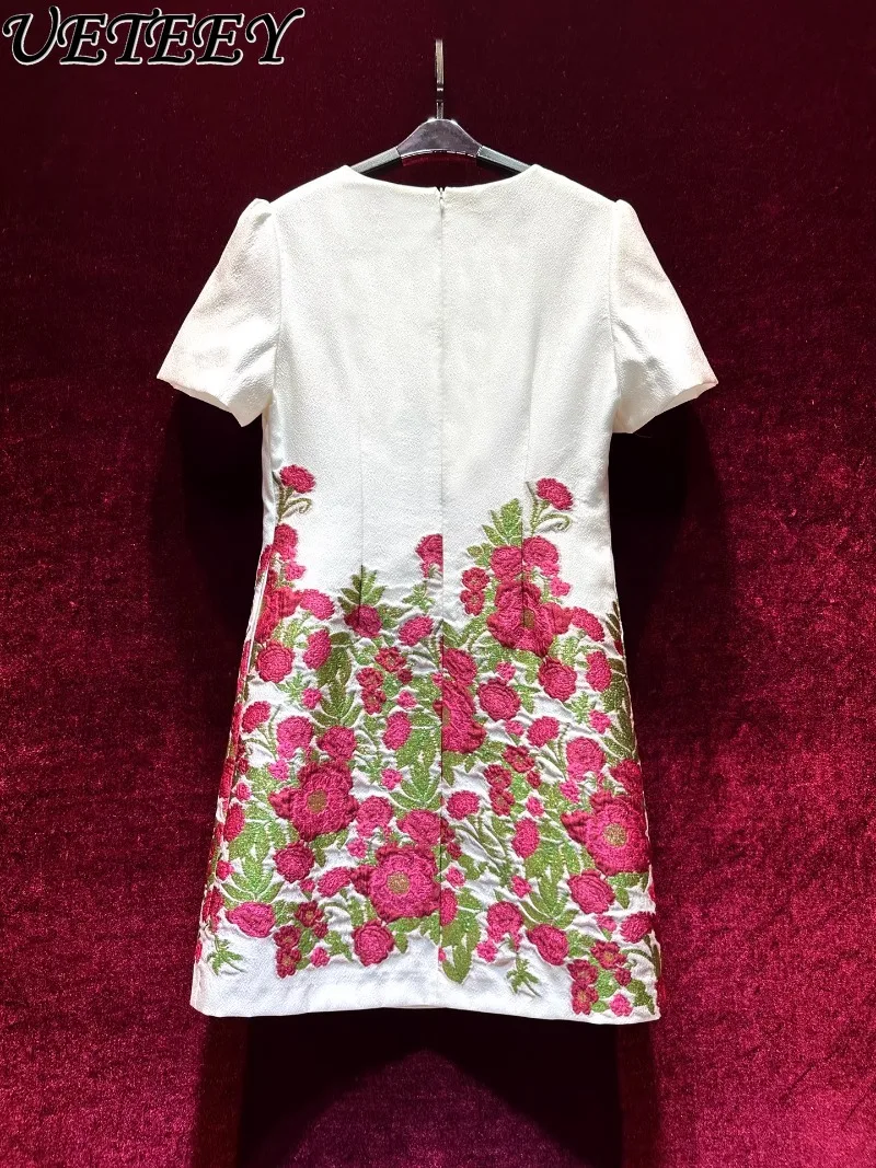 Senso di fascia alta Unico Industria pesante Perline Abito jacquard a maniche corte che riduce l'età Temperamento eleganza femminile Nuovi abiti