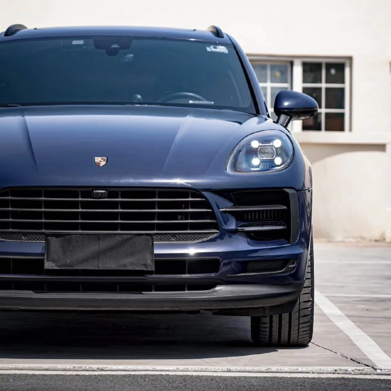 Roll Vinyl Pembungkus Mobil Biru Midnight Metalik Mengkilap Tinggi PET untuk Seluruh Bodi