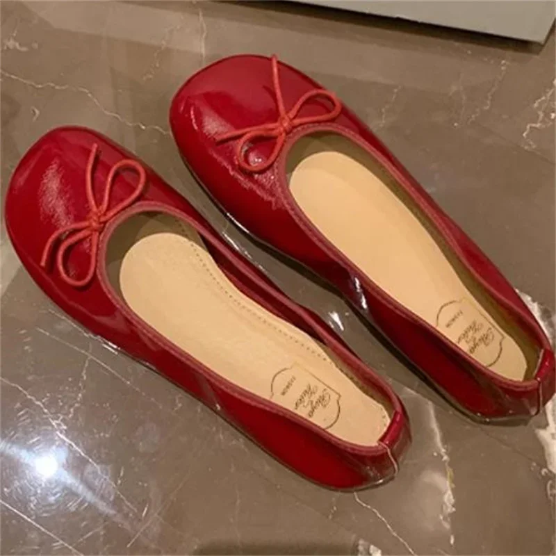 

Butterfly-knot Shoes For Ladies Round Toes Flat Heels Shallow Womens Patent Leather Female Ballets Sewing Lines Chassure Femme