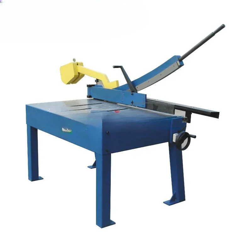 Cesoia manuale transfrontaliera per piastre metalliche