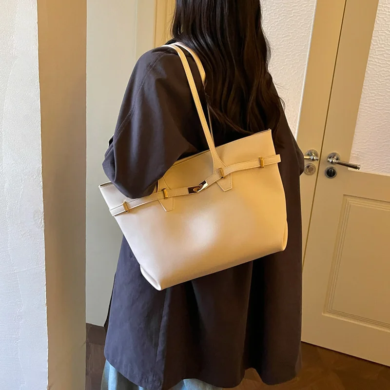 Urbaner Minimalistischer Stil Große Kapazität Damen-Handtasche Unterarm-Schultertasche Pendler-Handtasche Modische Reise-Unterarmtasche – Detail 9